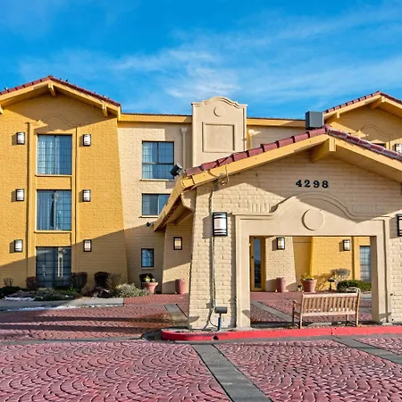 La Quinta Inn By Wyndham Santa Fe-3